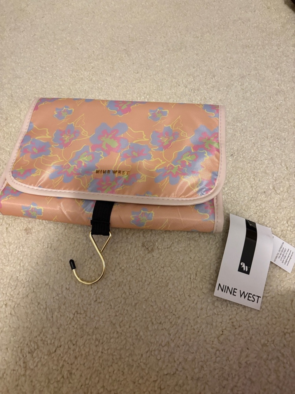 Nine West Peach Floral Travel Roll with Gold Hook